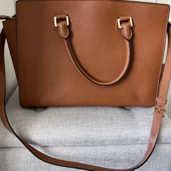 Michael Kors large handbag - Picture 2 of 3